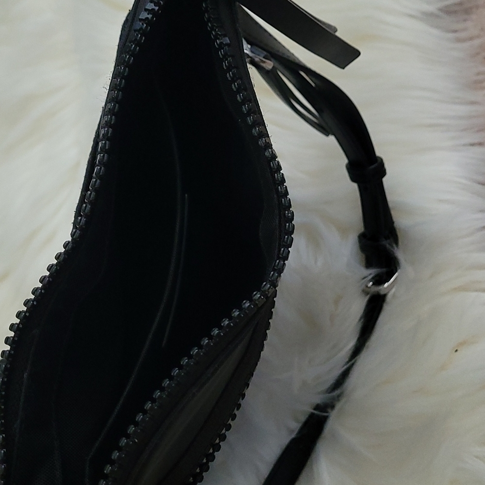Marc Jacobs Crossbody Bag - Picture 9 of 11
